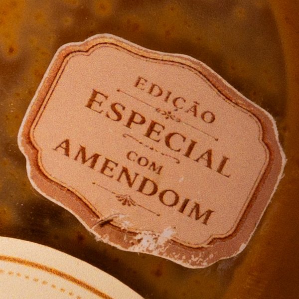 Selo Edição Especial com Amendoim aplicado na garrafa